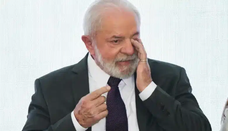 Lula desiste das lives semanais após meses com baixíssima audiência